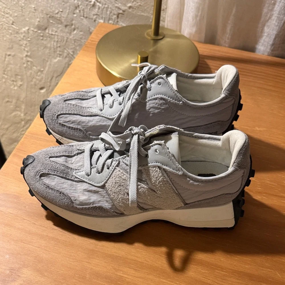 New Balance 327 - Picture 2 of 2
